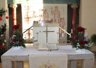 Bild von Altar und Kanzel